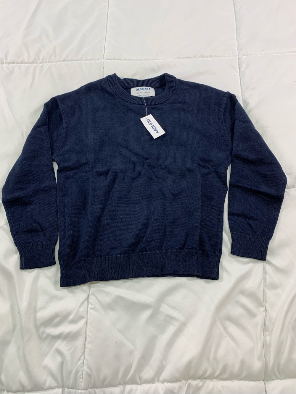 New old navy sweater size 6-7